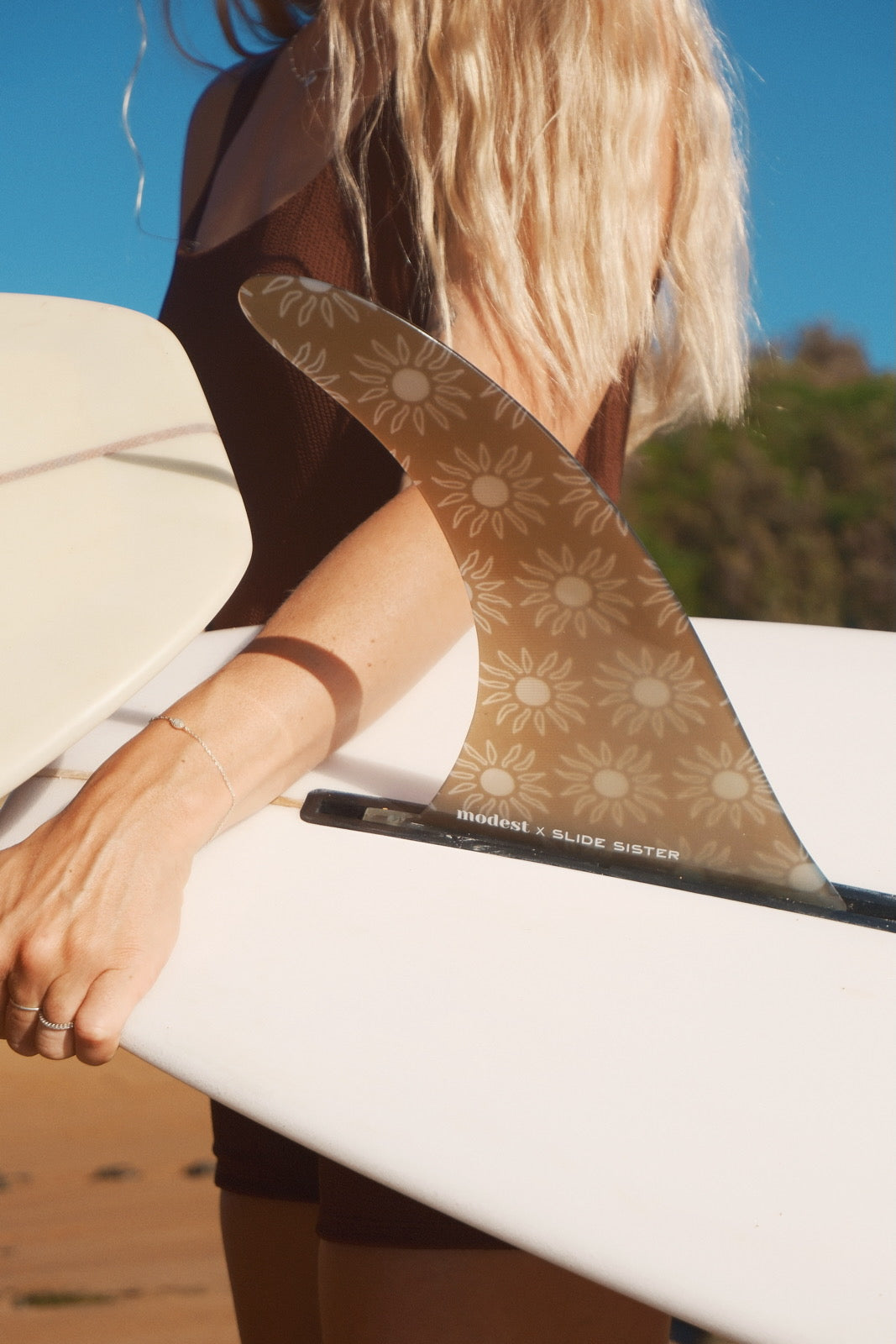Slide Sister x Modest - Everyday single fin